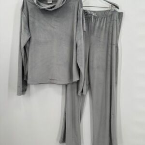 Velour set NWT SOFTIES 2X-3X Feather velour grey